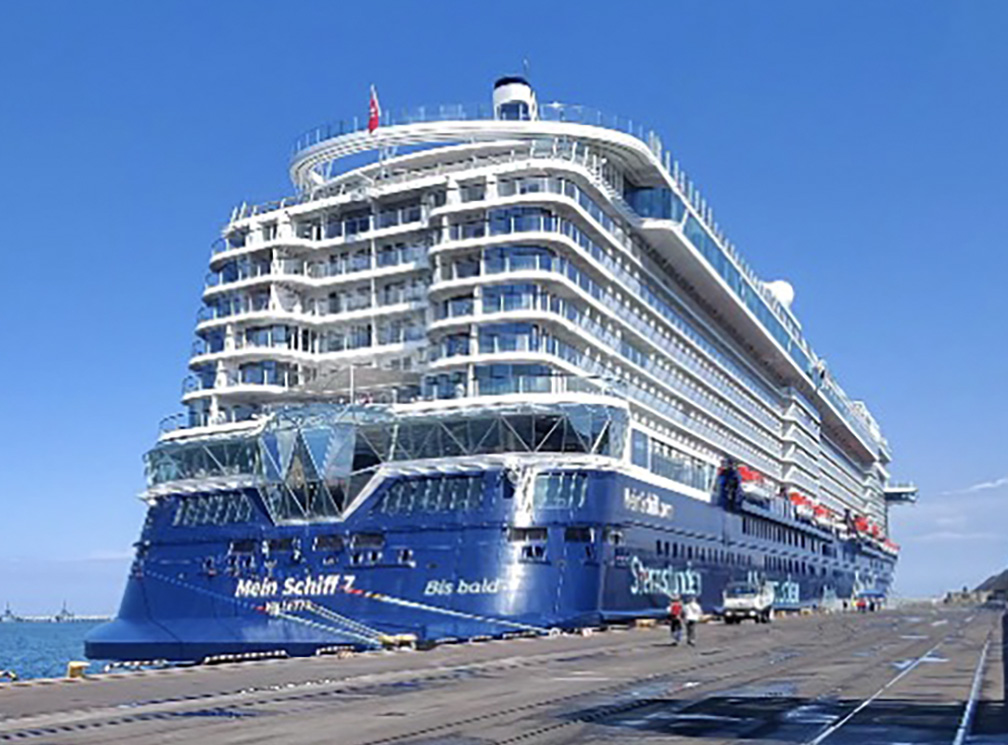  Die Schiffsärztin Klaudia Stengg