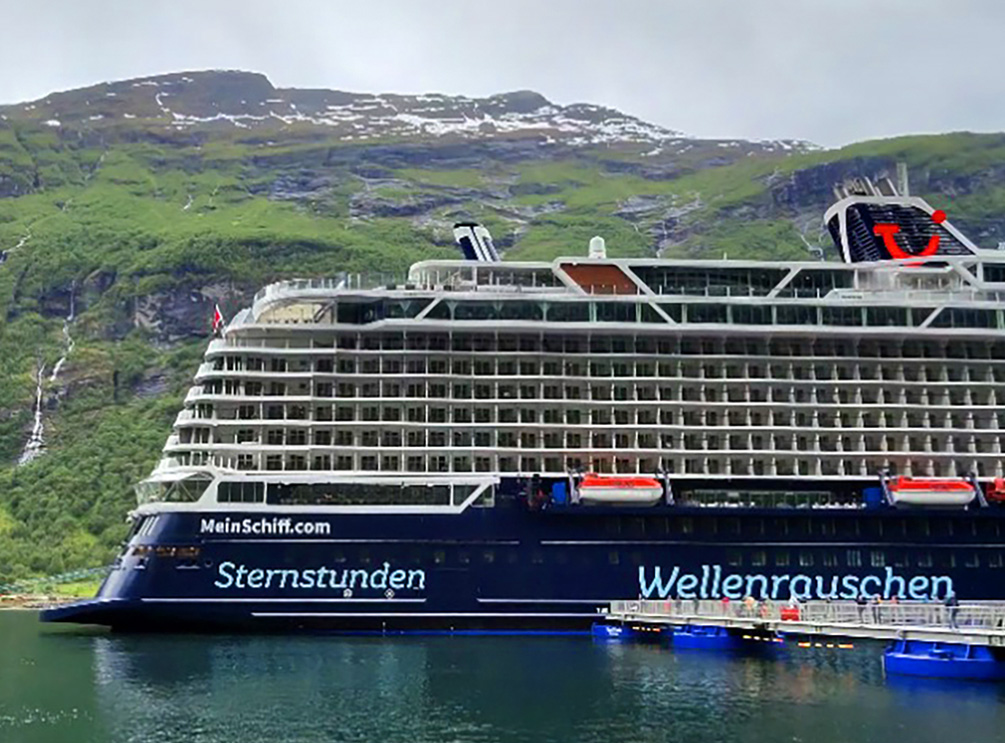  Die Schiffsärztin Klaudia Stengg